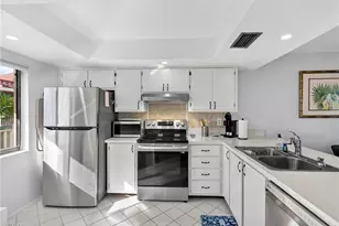 11250 Caravel Cir, Fort Myers, FL 33908 - Photo 3