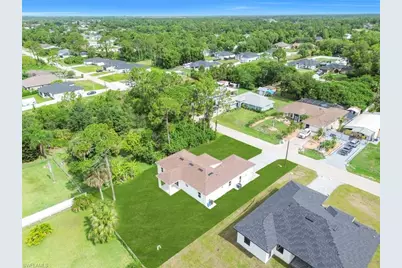 2715 10th St W, Lehigh Acres, FL 33971 - Photo 29