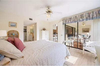 5905 Trailwinds Dr #812, Fort Myers, FL 33907 - Photo 25