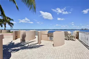 2090 W First St, Fort Myers, FL 33901 - Photo 35