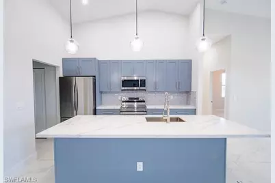 2911 48th St SW, Lehigh Acres, FL 33976 - Photo 5