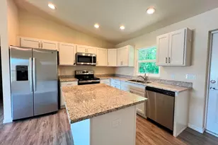 1173 E Benbow Cir, Labelle, FL 33935 - Photo 15