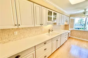 3420 Gulf Shore Blvd N, Naples, FL 34103 - Photo 5