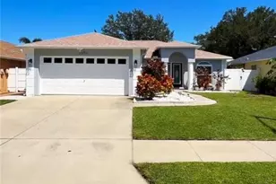 12711 Pineforest Way E, Largo, FL 33773 - Photo 1