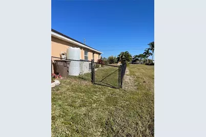 2721 NW 4th St, Cape Coral, FL 33993 - Photo 3