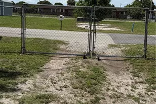 712 Maryland Ave, Clewiston, FL 33440 - Photo 19