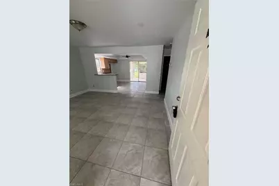 2027 Eloise Cir, North Fort Myers, FL 33917 - Photo 7
