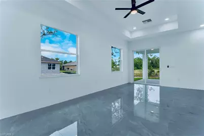 654 Trinity St E, Lehigh Acres, FL 33974 - Photo 7