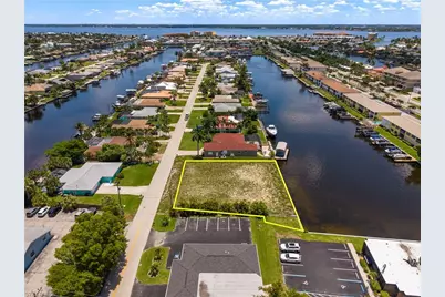 1612 SE 41st St, Cape Coral, FL 33904 - Photo 9