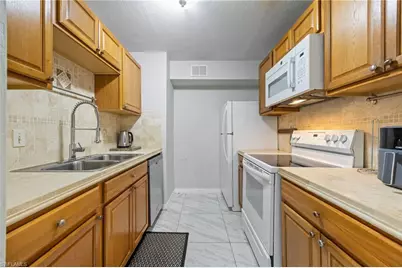 2828 Jackson St #B3, Fort Myers, FL 33901 - Photo 11