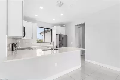 2716 Diplomat Pkwy W, Cape Coral, FL 33993 - Photo 11