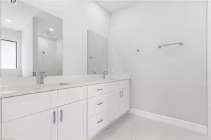 2716 Diplomat Pkwy W, Cape Coral, FL 33993 - Photo 17
