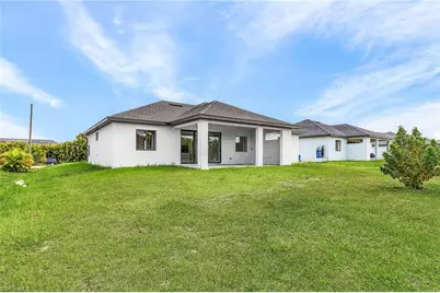 2716 Diplomat Pkwy W, Cape Coral, FL 33993 - Photo 23