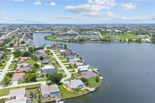 102 SW 9th St, Cape Coral, FL 33991 - Photo 39