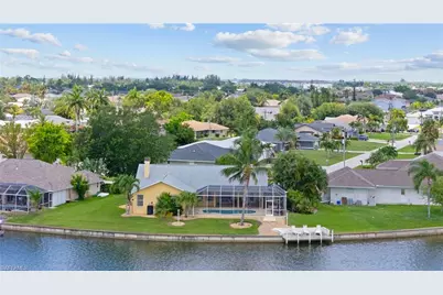 102 SW 9th St, Cape Coral, FL 33991 - Photo 3
