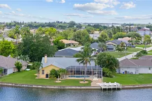 102 SW 9th St, Cape Coral, FL 33991 - Photo 3