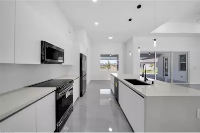 2720 NW 41st Ave, Cape Coral, FL 33993 - Photo 9