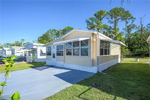 271 Caravan Circle, North Fort Myers, FL 33903 - Photo 15