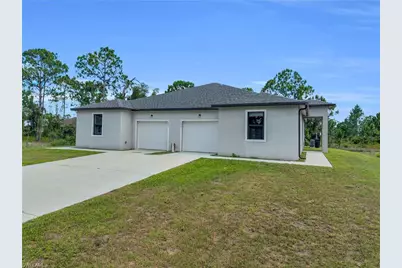1054 Ainsworth St E, Lehigh Acres, FL 33974 - Photo 3