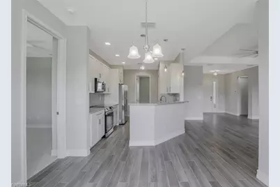 37 SE 23rd Ave, Cape Coral, FL 33990 - Photo 17