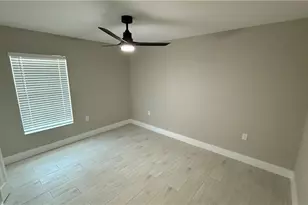 1424 NE 37th St, Cape Coral, FL 33909 - Photo 17