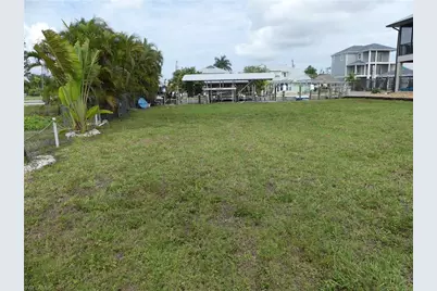 2371 Sycamore St, Saint James City, FL 33956 - Photo 3