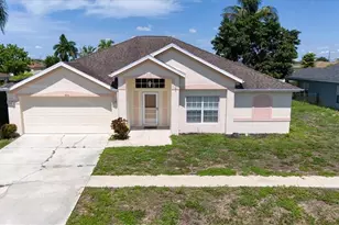 4664 Varsity Cir, Lehigh Acres, FL 33971 - Photo 5