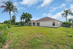 4664 Varsity Cir, Lehigh Acres, FL 33971 - Photo 43