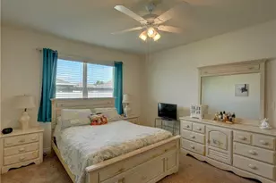 328 SW 24th Pl, Cape Coral, FL 33991 - Photo 29