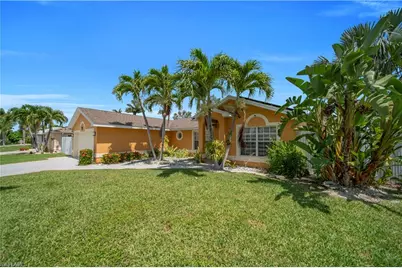 427 SE 19th Ter, Cape Coral, FL 33990 - Photo 7