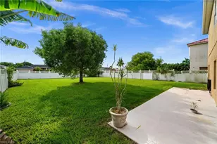 2017 Cape Heather Cir, Cape Coral, FL 33991 - Photo 11