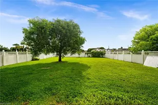 2017 Cape Heather Cir, Cape Coral, FL 33991 - Photo 13