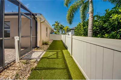 1913 SW 41st St, Cape Coral, FL 33914 - Photo 39