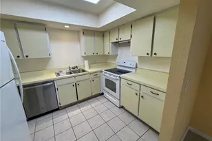 607 SE 47th St, Cape Coral, FL 33904 - Photo 7