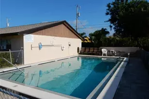 607 SE 47th St, Cape Coral, FL 33904 - Photo 21