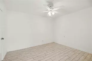 20 Estate Dr, North Fort Myers, FL 33917 - Photo 13