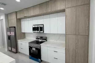 2835 NE 5th Pl, Cape Coral, FL 33909 - Photo 9
