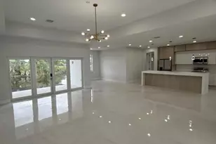2835 NE 5th Pl, Cape Coral, FL 33909 - Photo 15