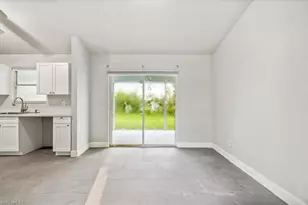 2701 SW 8th Ct, Cape Coral, FL 33914 - Photo 7