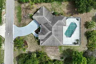 606 Lincoln Ave, Lehigh Acres, FL 33972 - Photo 9