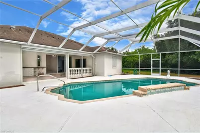 606 Lincoln Ave, Lehigh Acres, FL 33972 - Photo 5