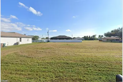 622 SE 1st St, Cape Coral, FL 33990 - Photo 1