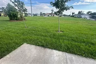 606 SE 8th St, Cape Coral, FL 33990 - Photo 21