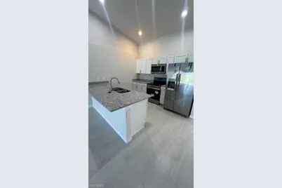 606 SE 8th St, Cape Coral, FL 33990 - Photo 3