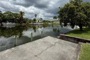 315 SE 20th Ct, Cape Coral, FL 33990 - Photo 27