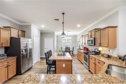 10276 Templeton Ln, Fort Myers, FL 33913 - Photo 13