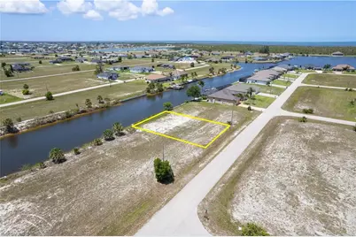 4106 NW 39th Ln, Cape Coral, FL 33993 - Photo 9