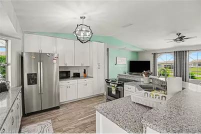 419 NW 7th Ter, Cape Coral, FL 33993 - Photo 17
