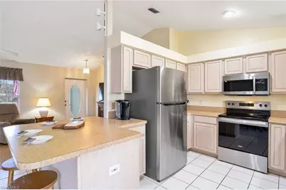 219 NE 7th Pl, Cape Coral, FL 33909 - Photo 25