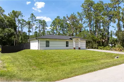 1055 Asther St E, Lehigh Acres, FL 33974 - Photo 5